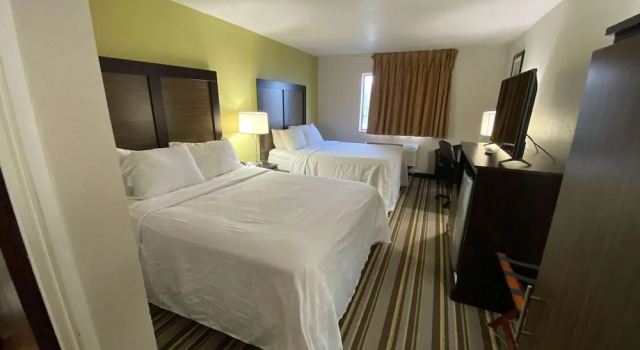Четырёхместный номер Deluxe Motel 6 Lancaster