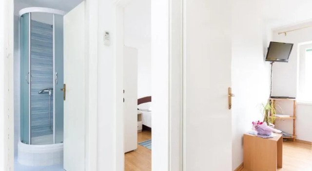 Апартаменты c 1 комнатой с красивым видом из окна Apartments Varos