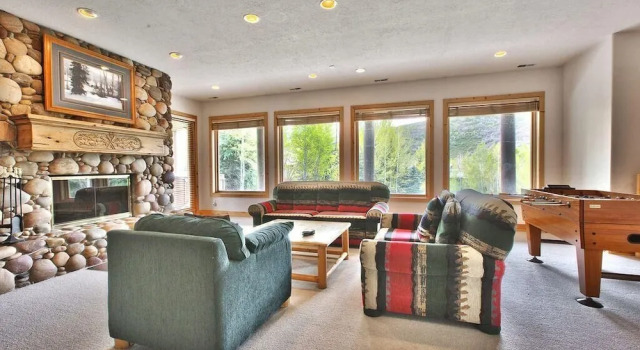 Telemark by AvantStay - Sleeps 18! Tahoe Cabin w/Hot Tub, Theatre & Sauna, Varaa Hotelli Park City 