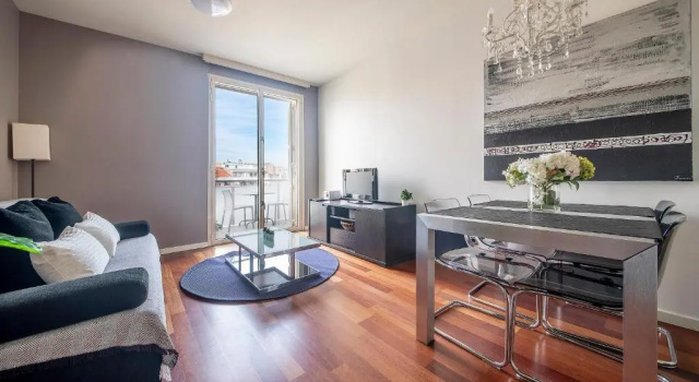 Апартаменты с балконом You Stylish City Center Apartments