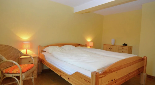 Spacious Holiday Home in Landau near Lake, Prenota Hotel Bad Arolsen 
