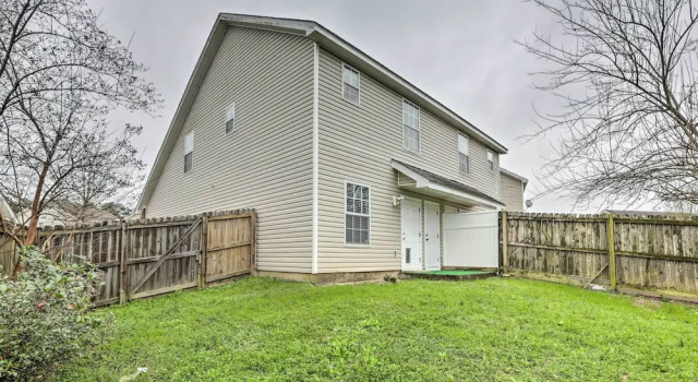 Tidy Tallahassee Townhome ~ 7 Mi to Downtown!