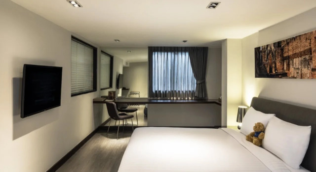 S33 Compact Hotel