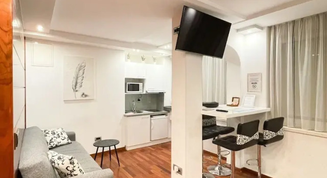 Люкс Deluxe Main Street Studio and Rooms
