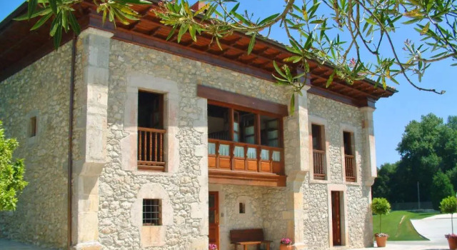 Hotel Aldama Golf, Book Hotel Hotels in Asturias with Parking, Parking