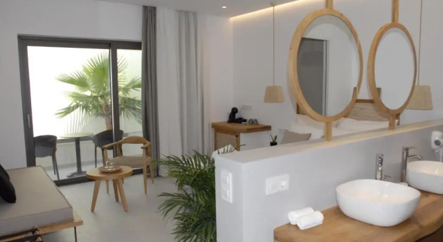Полулюкс Aqua Blu - Adults Only  by Checkin