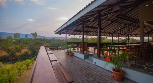 Kyriad Prestige Riverside Amba Ghat by OTHPL, Забронировать Отель Отели штата Махараштры 4 звезды, 4*