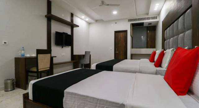 Capital O 10540 Hotel JD Residency, Rezervovat Hotel Hotely v Punjab s parkováním, Parkování