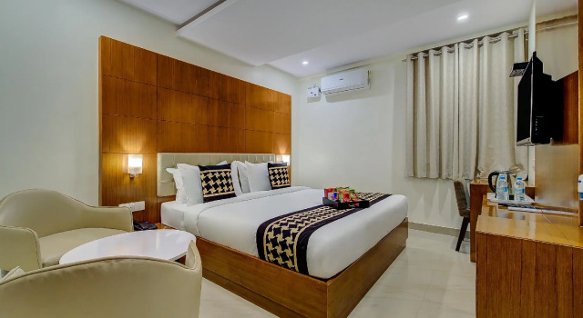 Collection O 77042 Tetrad Hotel (Kanaka Grand), Rezervovat Hotel Hotely v Bangalore s parkováním, Parkování