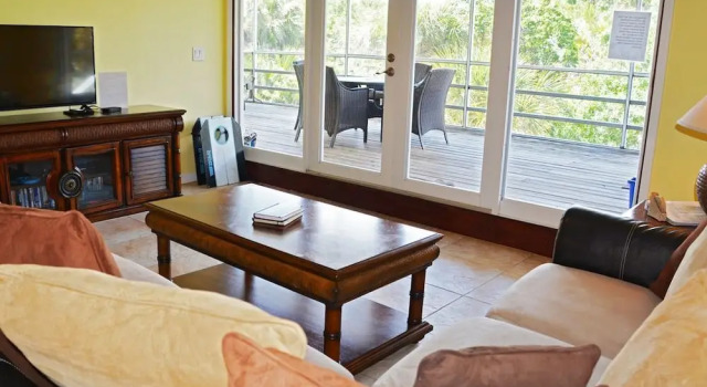 Коттедж The Little Oasis Beach House