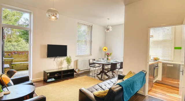 1 Bedroom Flat in Central Location, Забронировать Отель Отели Англии 3 звезды, 3*