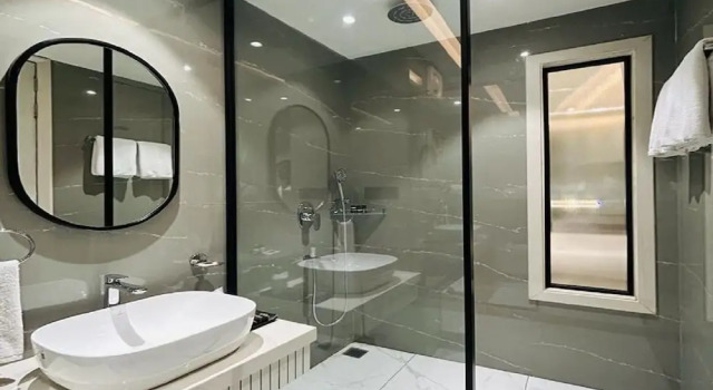 Номер Premium Five Elements Hotels Goldleaf Haldwani
