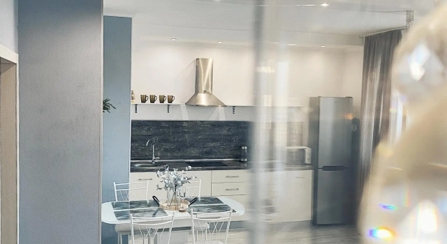 Апартаменты CrystalRentals (КристалРенталс) на улице Николая Зелинского