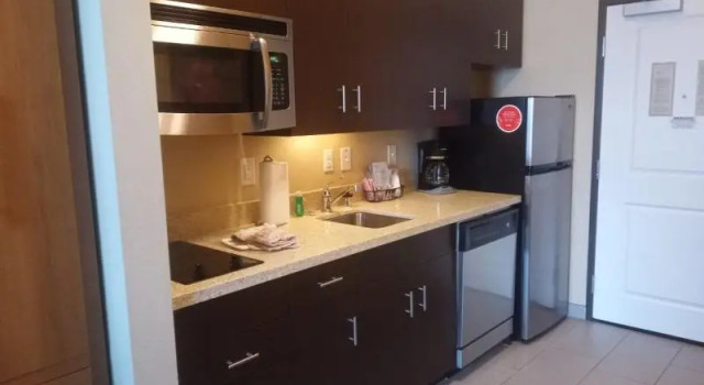 Четырёхместный люкс TownePlace Suites by Marriott Carlsbad