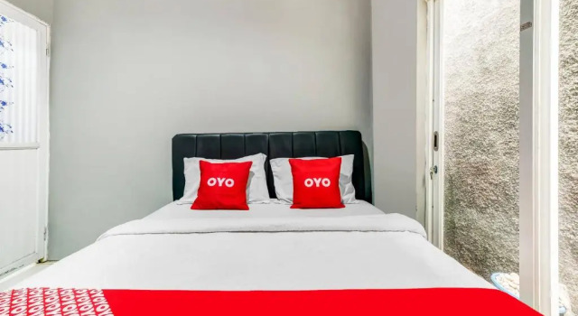 Номер Standard OYO Life 91239 Kost Rosandy House Yogyakarta