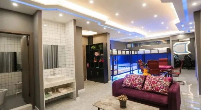 Люкс Ledian E-games Hotel
