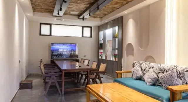 Yixi Xiaozhai Natural Oxygen Bar Homestay in Nalati, Prenota Hotel Hotel a Xinjiang con parcheggio, Parcheggio