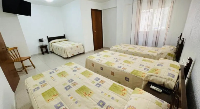 Четырёхместный номер Standard Hostal Monreal