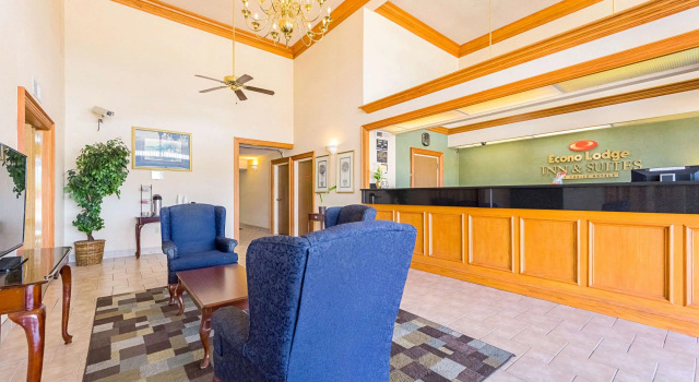 Econo Lodge Inn & Suites, Забронировать Отель Отели Бентонвилл с бассейном, рядом с Horsebarn Trailhead, Бассейн