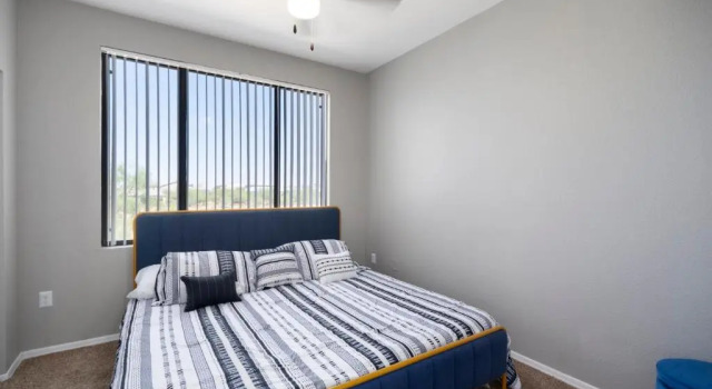 Luxury Mountain View 2BR with balcony located in Scottsdale