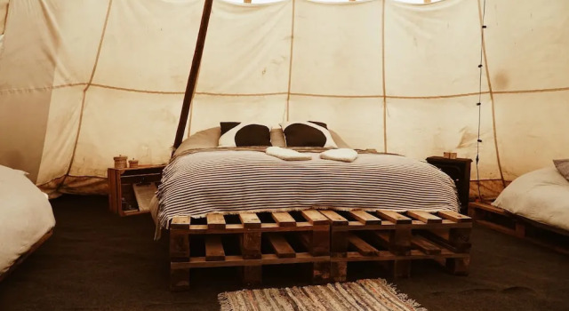 White House on Wye Glamping