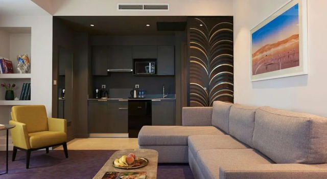 M Suite Hotel