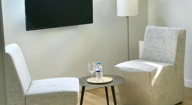 Номер Standard Les Arbres Rouges