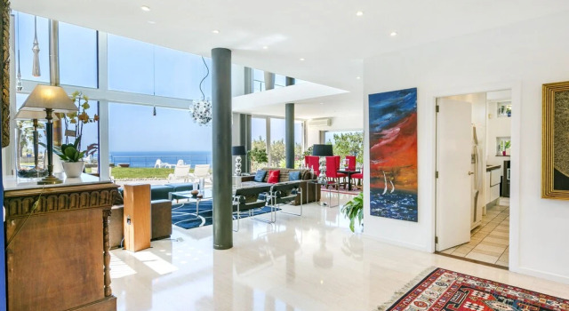 Villa BAY Blue by Priority