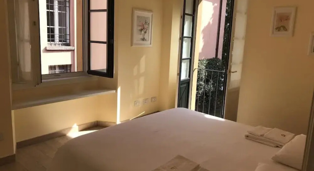 Cottage Bellagio with private garden, Забронировать Дом для отпуска Виллы Белладжо, рядом с Bellagio Ferry Terminal, Вилла