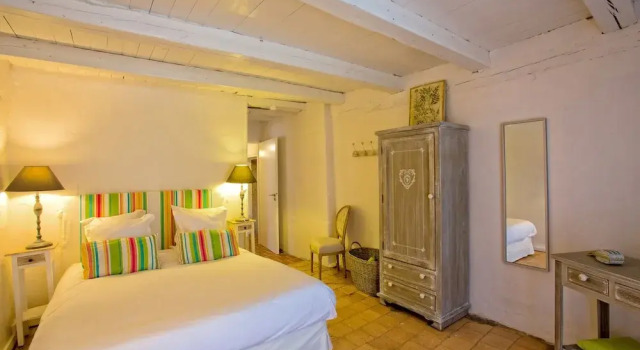 La Maison Dhôtes du Résinier, Rezerwuj Hotel Saint-Symphorien Akwitania