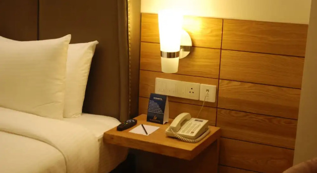 Двухместный номер Luxury с видом на город Glades Hotel