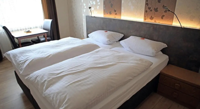 Gasthaus zur Quelle, Book Hotel Nistertal Westerwald