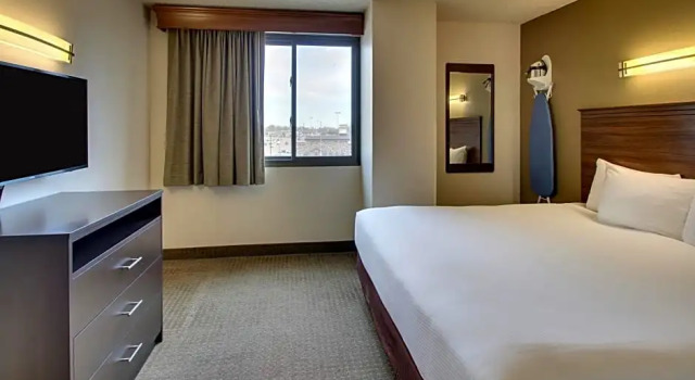 Двухместный люкс EverSpring Inn