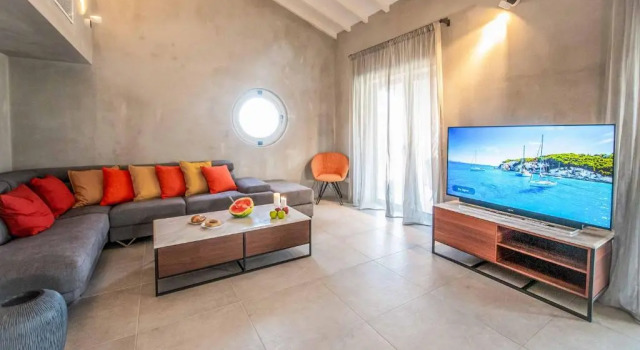 Protaras Art House Seviews
