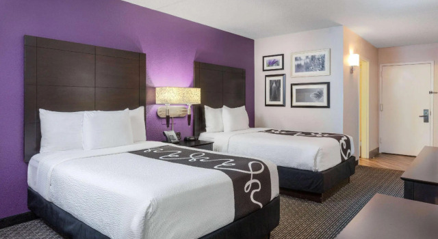 Четырёхместный номер Standard La Quinta by Wyndham Clifton/Rutherford