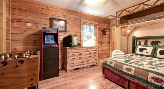 Magical Moments 1 Bedroom Home, Забронировать Отель Отели Гатлинберг с бассейном, Бассейн