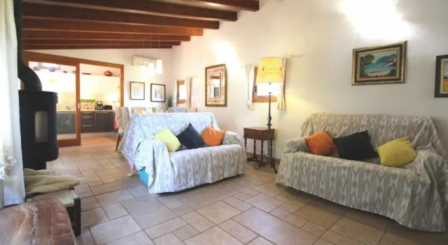 Can Gató den Vives casa para 4 con piscina