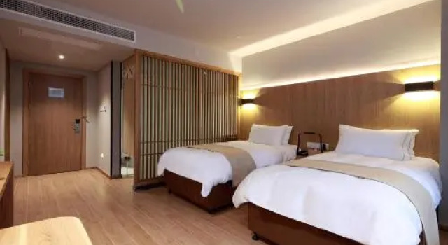 Grand Yiju Hotel (Nanjing Xinjiekou center), Забронировать Отель Цинь-Хуайн Нанкин, рядом с Xinjiekou Suning Life Square
