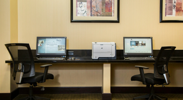 DoubleTree by Hilton Hotel Modesto