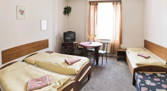 Hotel Beseda, Rezerwuj Hotel Kraliky Kraj pardubicki