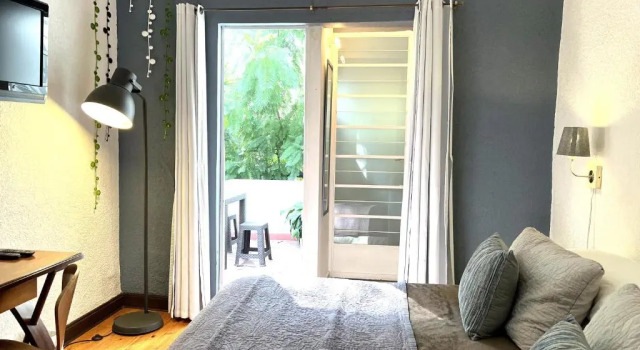Двухместный номер Deluxe с балконом Distrito Condesa Rooms and Studios
