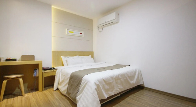 Wate Hotel