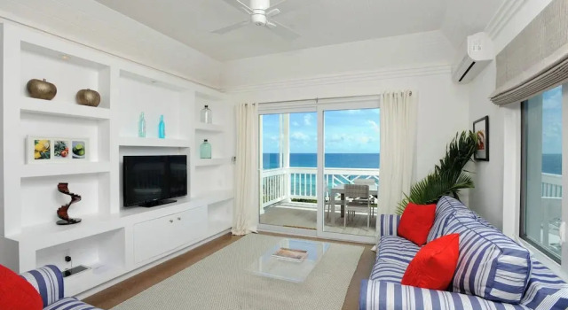 Coastal Haven: Charming Beachfront Cottage With Pool