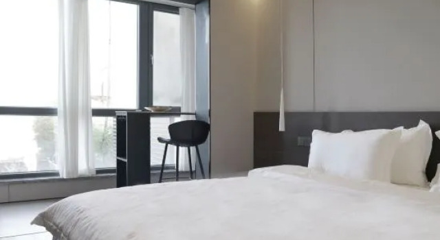 Люкс Maple Seaview Holiday Homestay (Qingdao May Fourth Square Yan'erdaoshan Park)