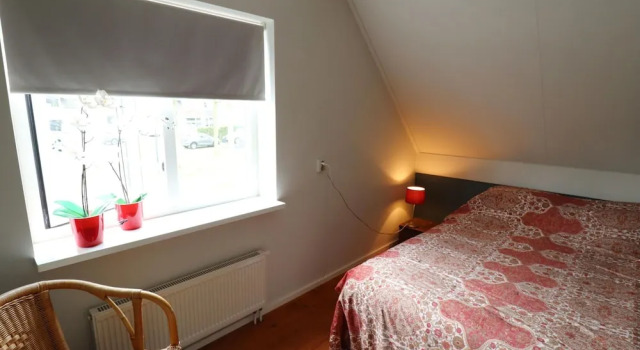 Holiday Home With Spacious Enclosed Garden, Book Vacation Home Grou Frisian lakes