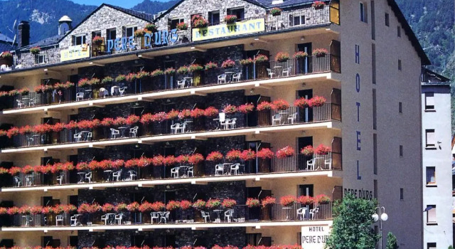 Одноместный номер Standard Hotel Pere DUrg 3000