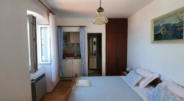 Апартаменты 1. A studio apartment with a view
