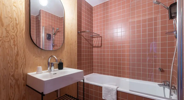 Четырёхместный номер Standard с балконом Hotel Timberlodge
