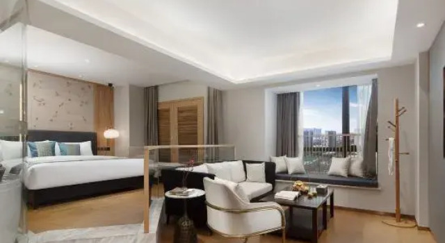 Luxus Suite L'Oréal County Hotel (Changsha Desiqin Square Maozhutang Metro Station Branch)