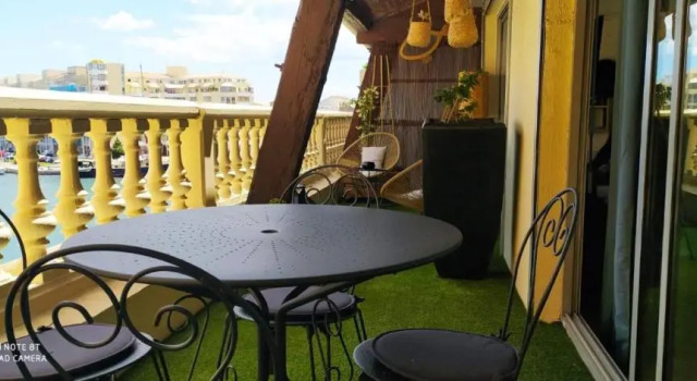 T3 avec TERRASSE avec VUE EXCEPTIONNELLE sur les QUAIS de SETE, Book Lejlighed Sète Étang de Thau